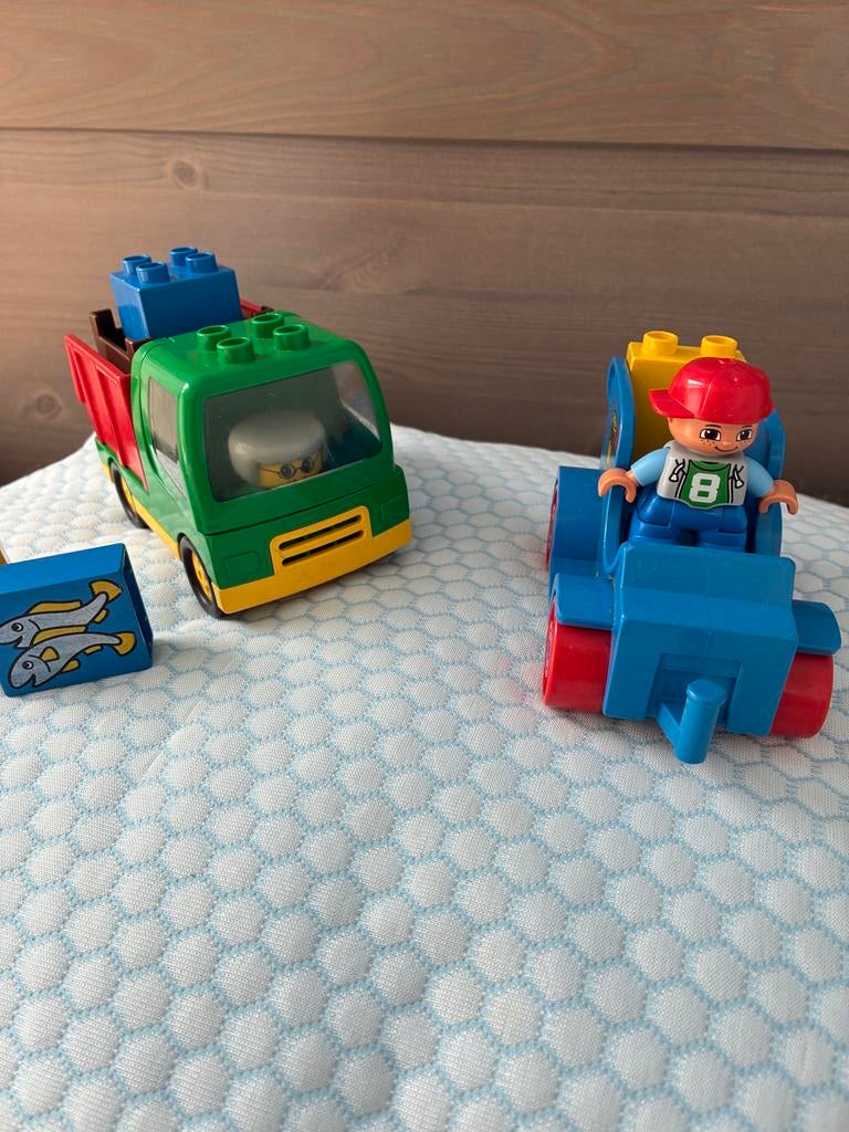 Duplo visverkoper en kruidenierswagentje, Kinderen en Baby's, Speelgoed | Duplo en Lego, Inclusief minifiguren, Gebruikt, Ophalen of Verzenden