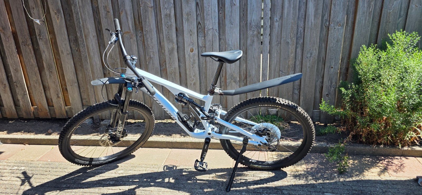 Specialized Stumpjumper EVO Comp Alloy 2023, Fietsen en Brommers, Fietsen | Heren | Sportfietsen en Toerfietsen, Vering, 10 tot 15 versnellingen