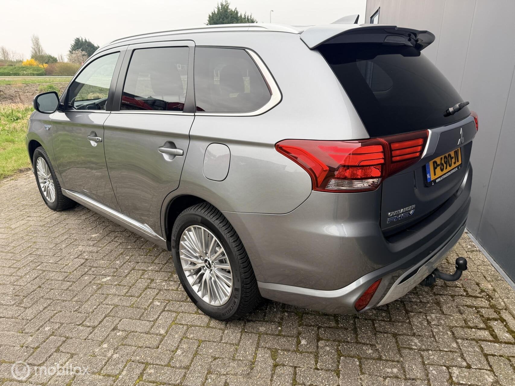Mitsubishi Outlander 2.4 PHEV Pure+ |trekhaak | allseason |, Auto's, 12 maanden, 4 cilinders, 120 €/maand, Plug-in hybride