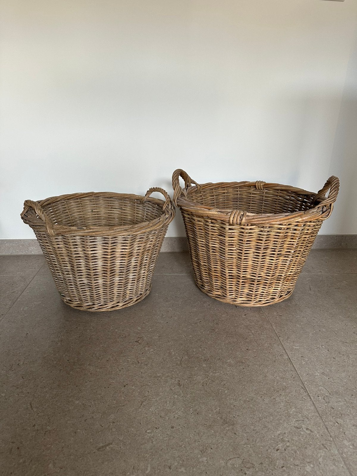 2 x rieten bollenmand, in zeer goede staat, 49 en 47cm, Huis en Inrichting, Ophalen, Gebruikt, Mand, Rond
