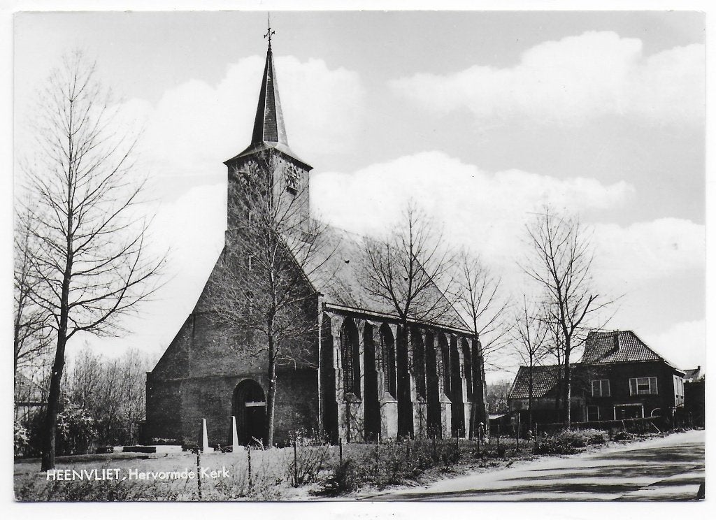Heenvliet Herv Kerk Gelopen Ansichtkaart ( B4913), Verzamelen, Ansichtkaarten | Nederland, Ophalen of Verzenden, 1960 tot 1980