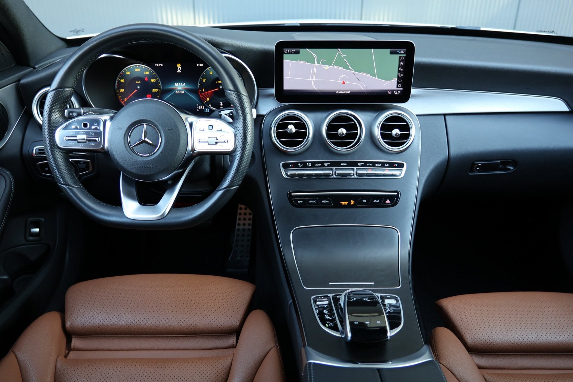 Mercedes-Benz C-klasse 180 AMG | panoramadak | dodehoek dete, Auto's, Dealer onderhouden, Euro 6, Wit, Sedan