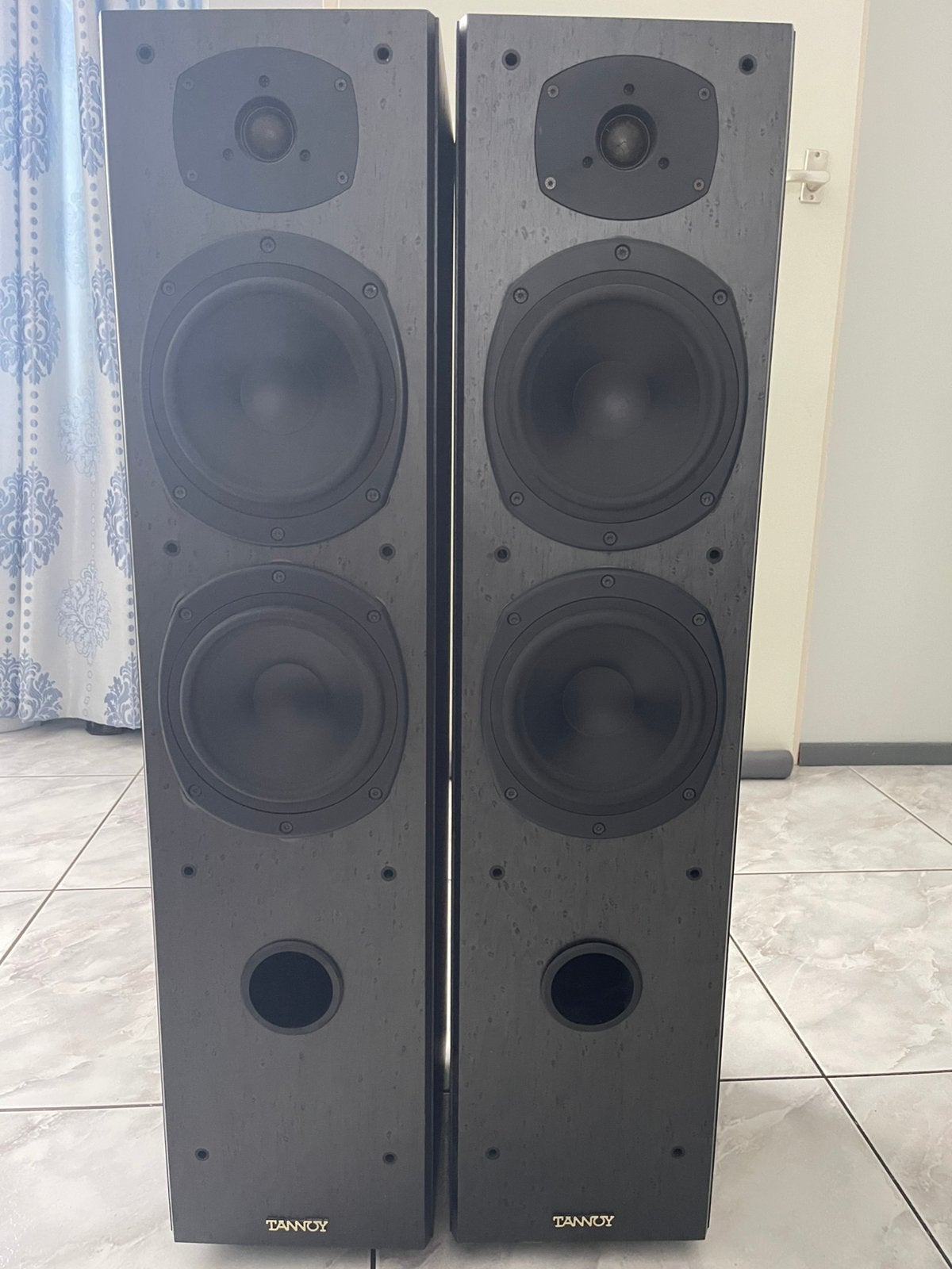 Tannoy Mercury M4 B/Eye. luidsprekers, Vloerstaande luidspreker, 120 tot 150 watt, Zo goed als nieuw, Ophalen