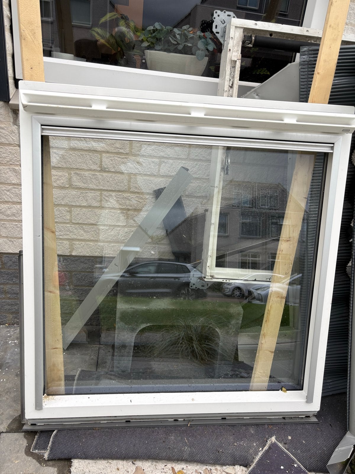 Velux kunststof dakraam 105x108cm met inbouwframe, Ophalen, Gebruikt, Dakraam, 80 tot 120 cm