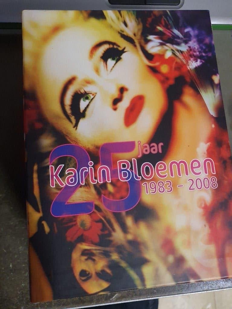 25 Jaar Karin Bloemen - 7DVD Box, Alle leeftijden, Ophalen, Zo goed als nieuw, Stand-up of Theatershow