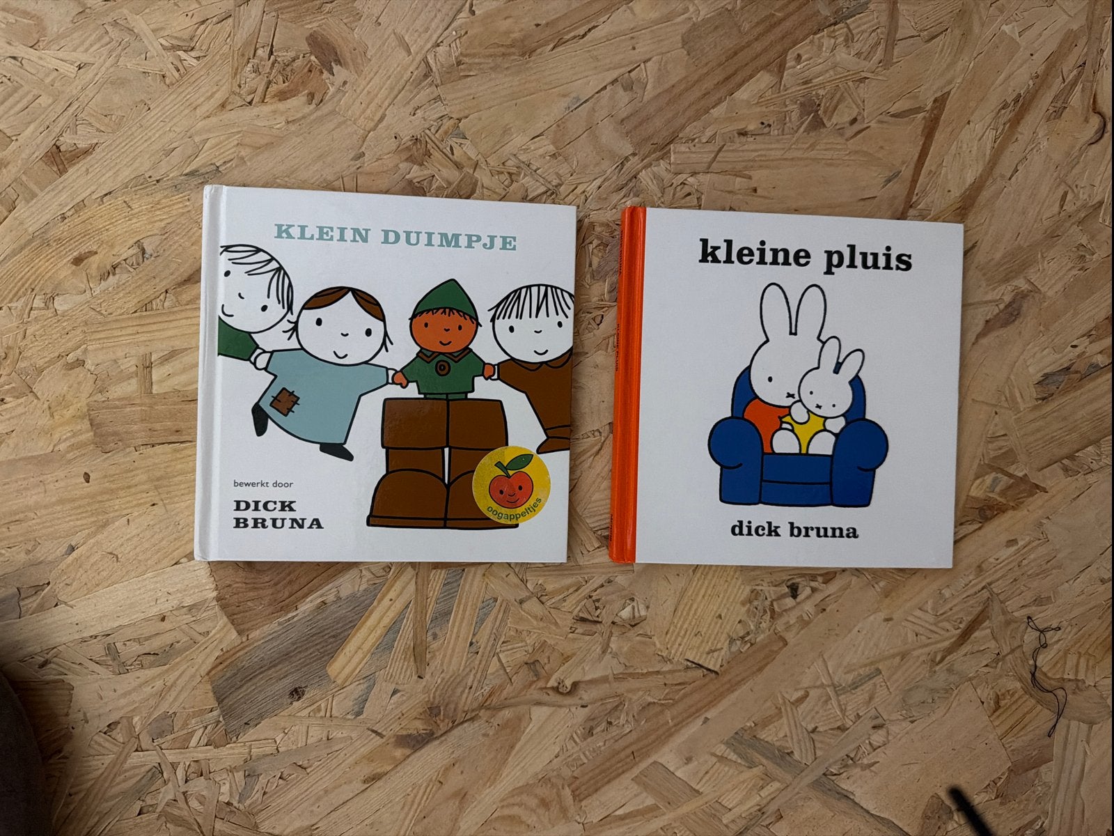 Dick Bruna Boekjes: Klein Duimpje & Kleine Pluis, Ophalen of Verzenden, Zo goed als nieuw, 1 tot 2 jaar