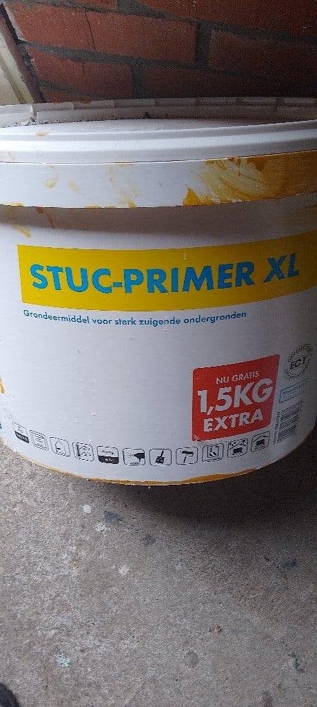knauf stuc-primer en fixeer middel, Ophalen, Zo goed als nieuw