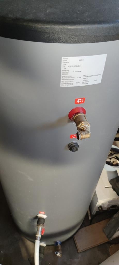 Buffervat 200 liter zonneboiler, Hoog rendement (Hr), Overige typen, Ophalen of Verzenden, Zo goed als nieuw