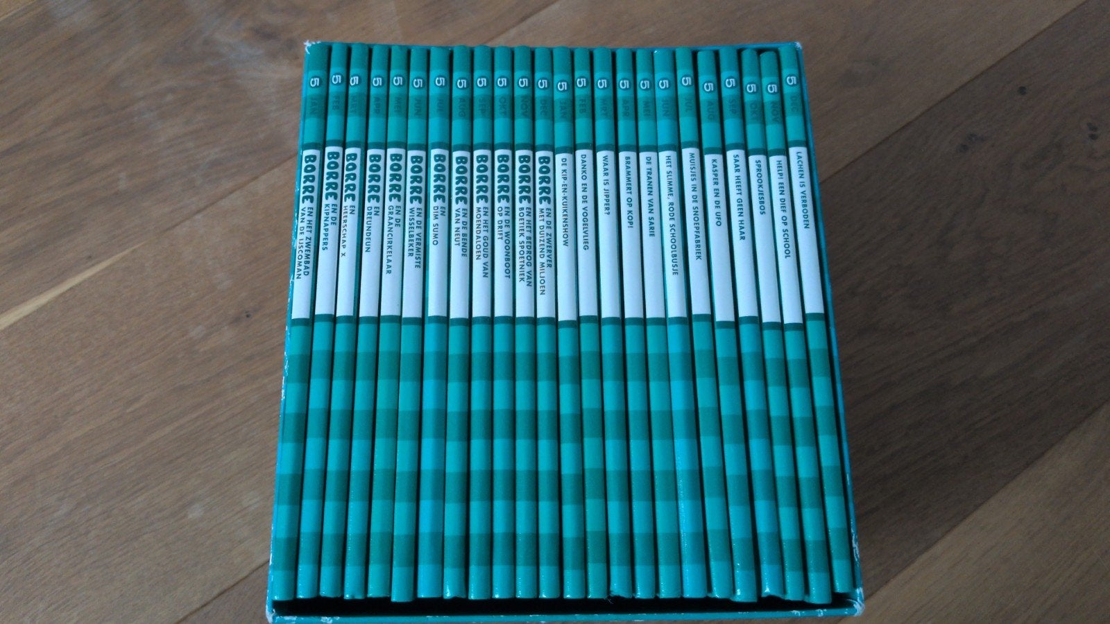 Borre Leesclub Boekenset - 20 Boekjes in Box, Boeken, Fictie algemeen, Jeroen Aalbers, Ophalen, Gelezen