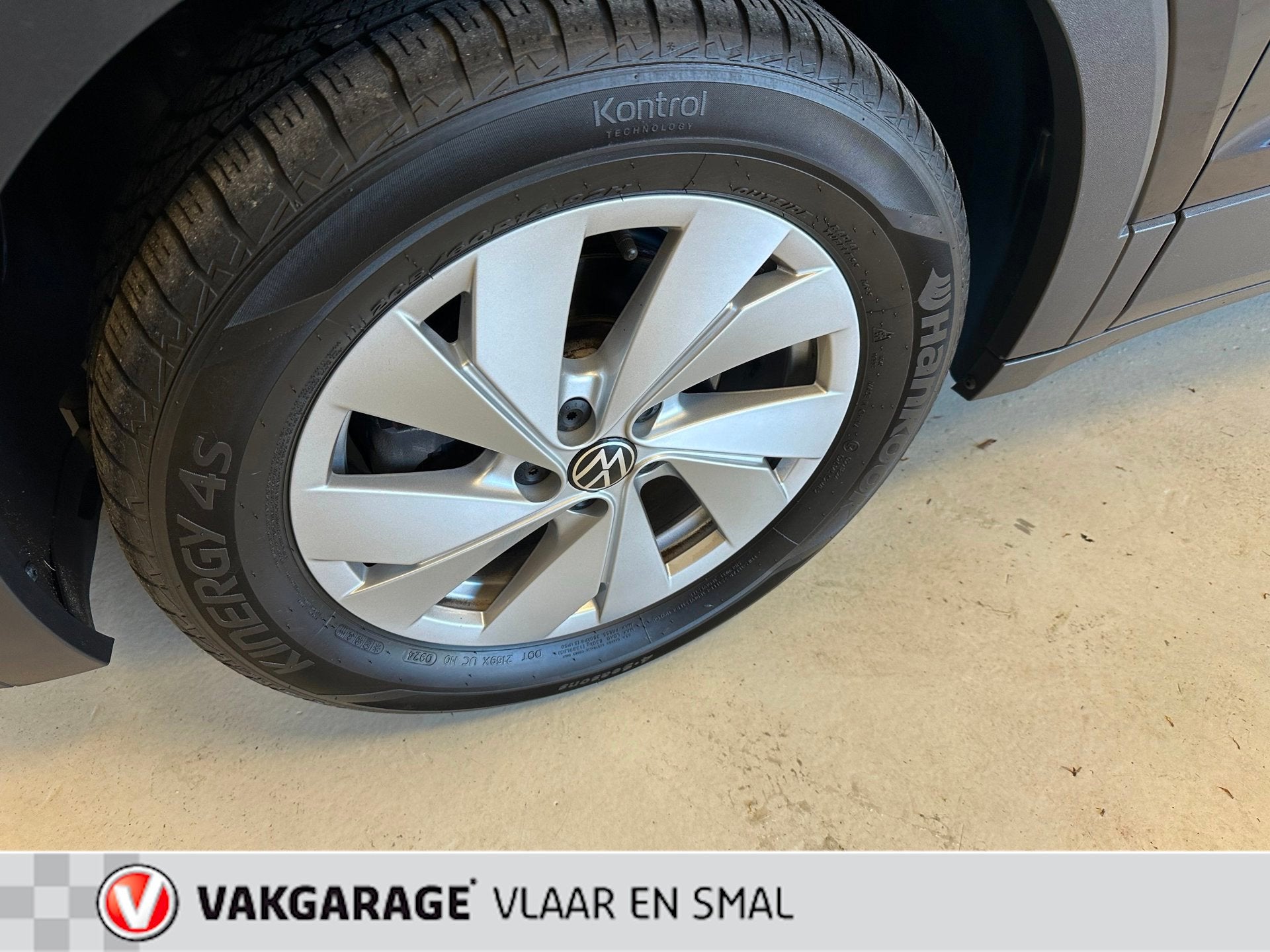 Volkswagen T-CROSS 1.0 TSI Life Edition -Automaat -Nieuw mod, Auto's, Gebruikt, 116 pk, Zwart, Bedrijf