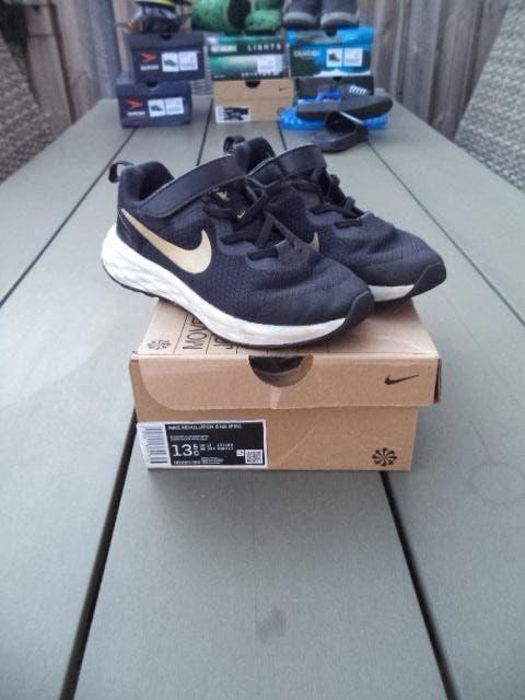 Nike Revolution 6 maat 31,5, Jongen of Meisje, Schoenen, Ophalen of Verzenden, Zo goed als nieuw