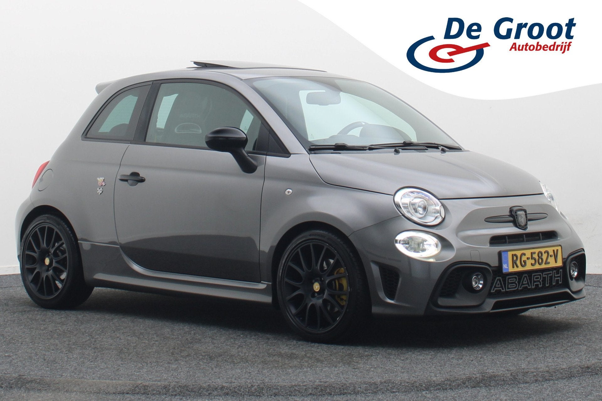 Fiat 500 1.4 T-Jet Abarth 595 Pista Schuif-/Kanteldak, Leer,, Voorwielaandrijving, 4 cilinders, Bedrijf, Handgeschakeld