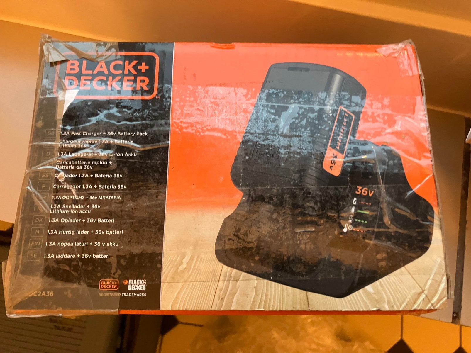 Black+Decker 36V acculader 1.35A type BDC3613A-QW, Ophalen of Verzenden, Nieuw