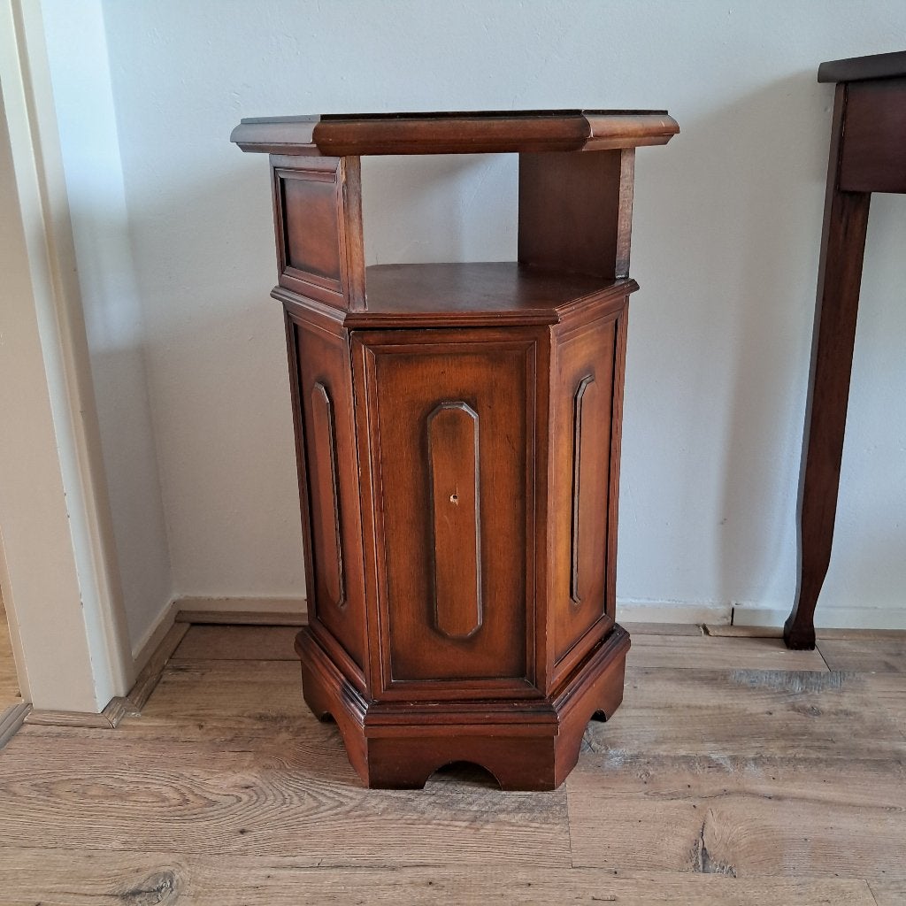 Vintage zeshoekig bijzettafeltje of nachtkastje, Minder dan 55 cm, Gebruikt, Rond, Ophalen