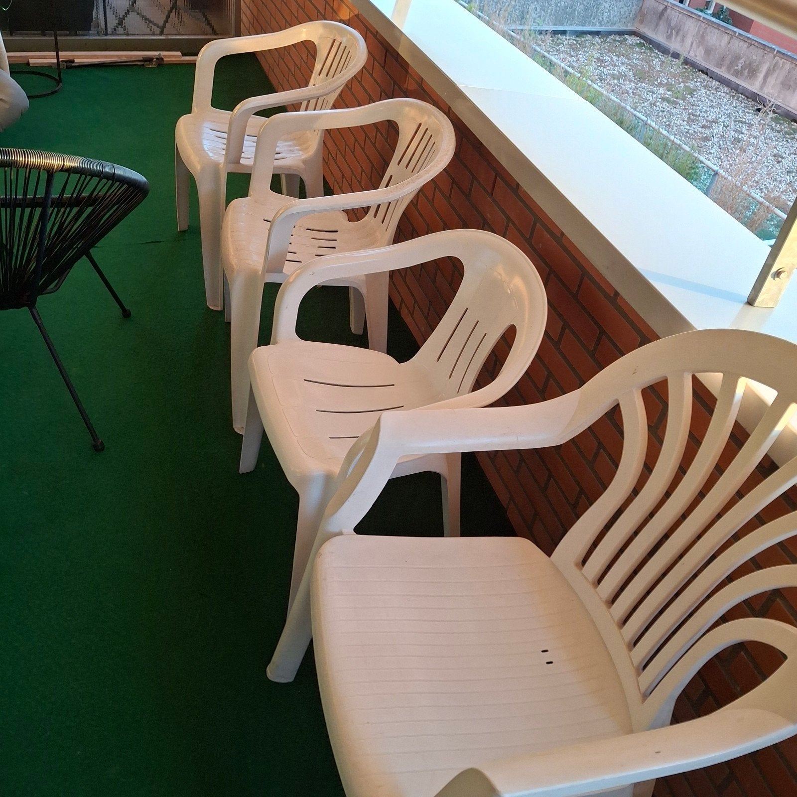 Witte plastic tuinstoelen - set van 4, Ophalen of Verzenden, Gebruikt, Plastic