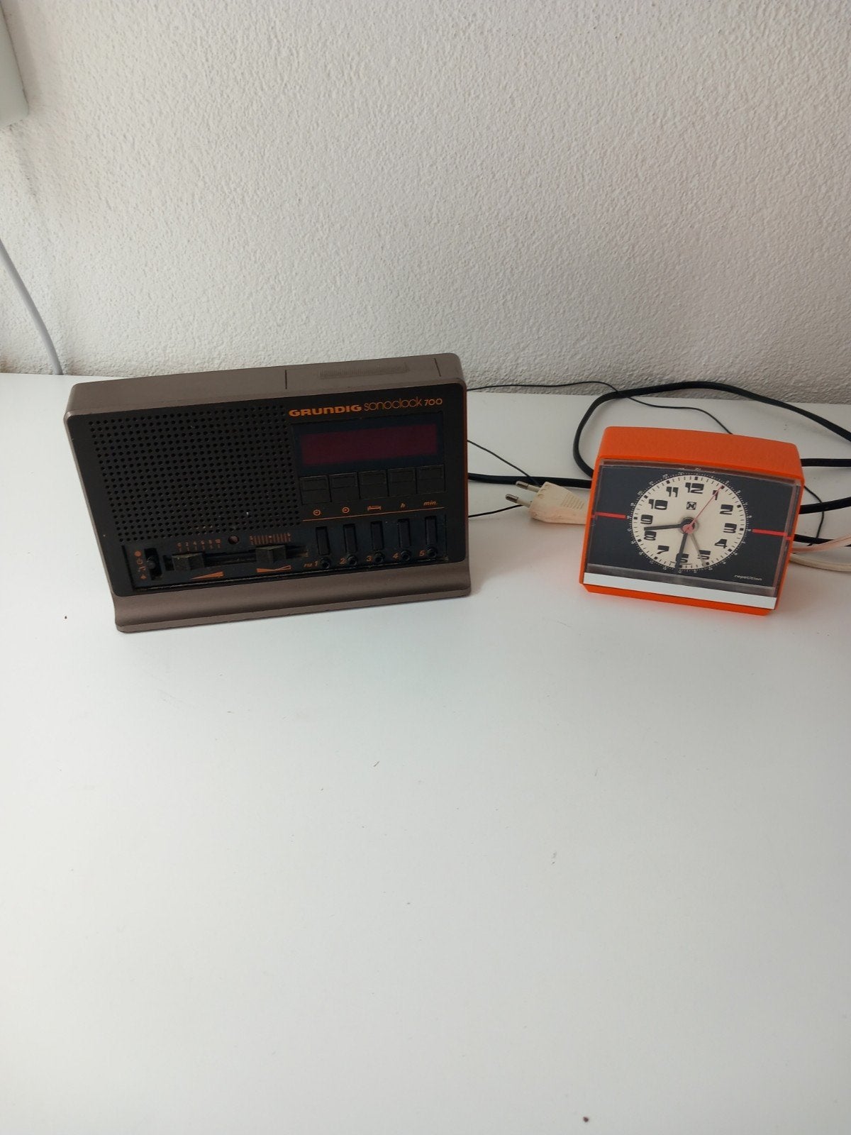 Twee retro vintage wekkers, Ophalen of Verzenden, Gebruikt, Digitaal