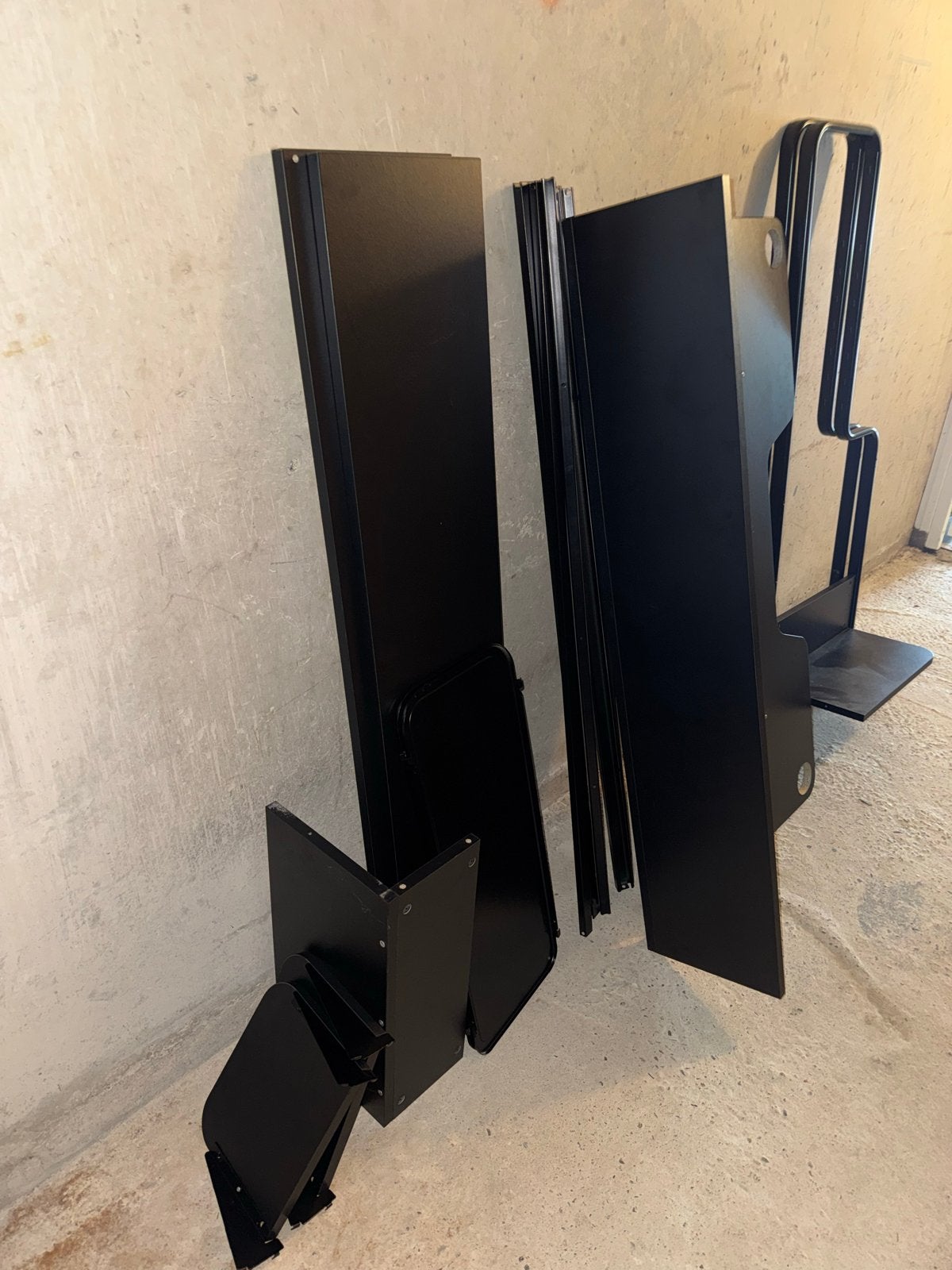 IKEA FREDDE Gamingbureau - Gedemonteerd, Ophalen, Gebruikt, Spaanplaat of MDF, IKEA