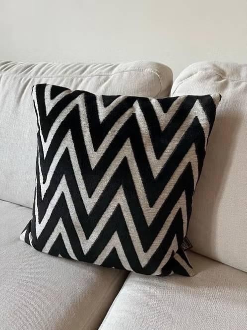 Design sierkussen Scatter Box - zwart/wit 'zebra' patroon, Huis en Inrichting, Ophalen, Gebruikt, Wit, Vierkant