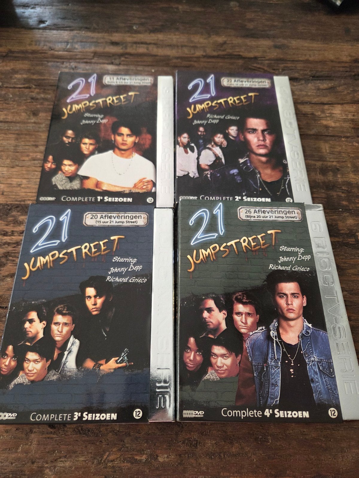 21 Jump Street DVD Seizoen 1 t/m 4 - Krasvrij, Misdaad, Seizoen 1, Ophalen of Verzenden, Zo goed als nieuw