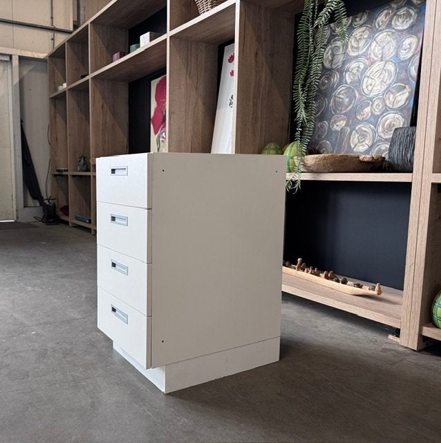 Witte ladekast – 4 laden, 1 stuk, Gebruikt, Minder dan 100 cm, Met lade(s), 25 tot 50 cm