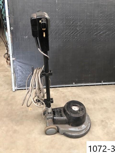 1072. Veegmachine / Wetrok / Karcher / Schrobmachine, Ophalen, Gebruikt