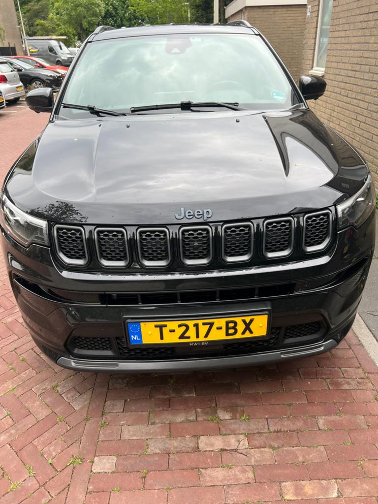 Jeep Compass 1.3T 4XE 240pk Eawd Aut 2021 Zwart, Auto's, Jeep, Automaat, 1250 kg, Zwart, 4 cilinders