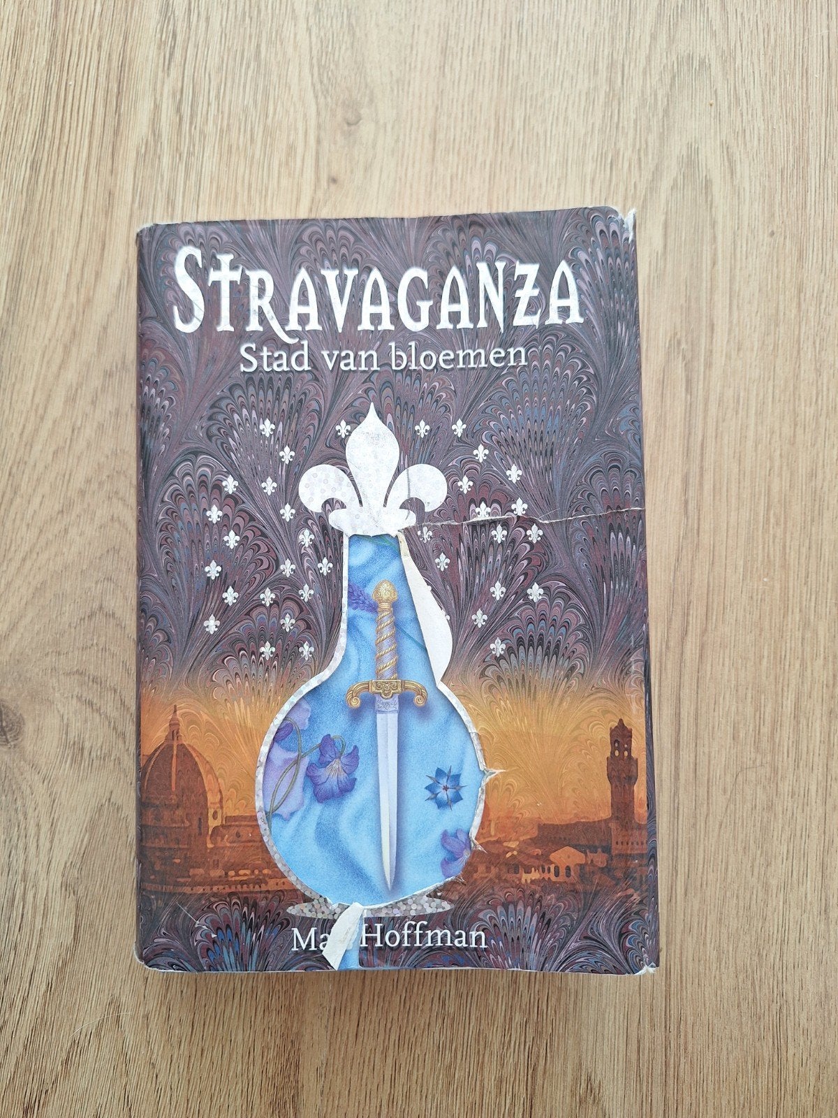 Stravaganza: Stad van Bloemen - Mary Hoffman, Boeken, Ophalen of Verzenden, Gelezen