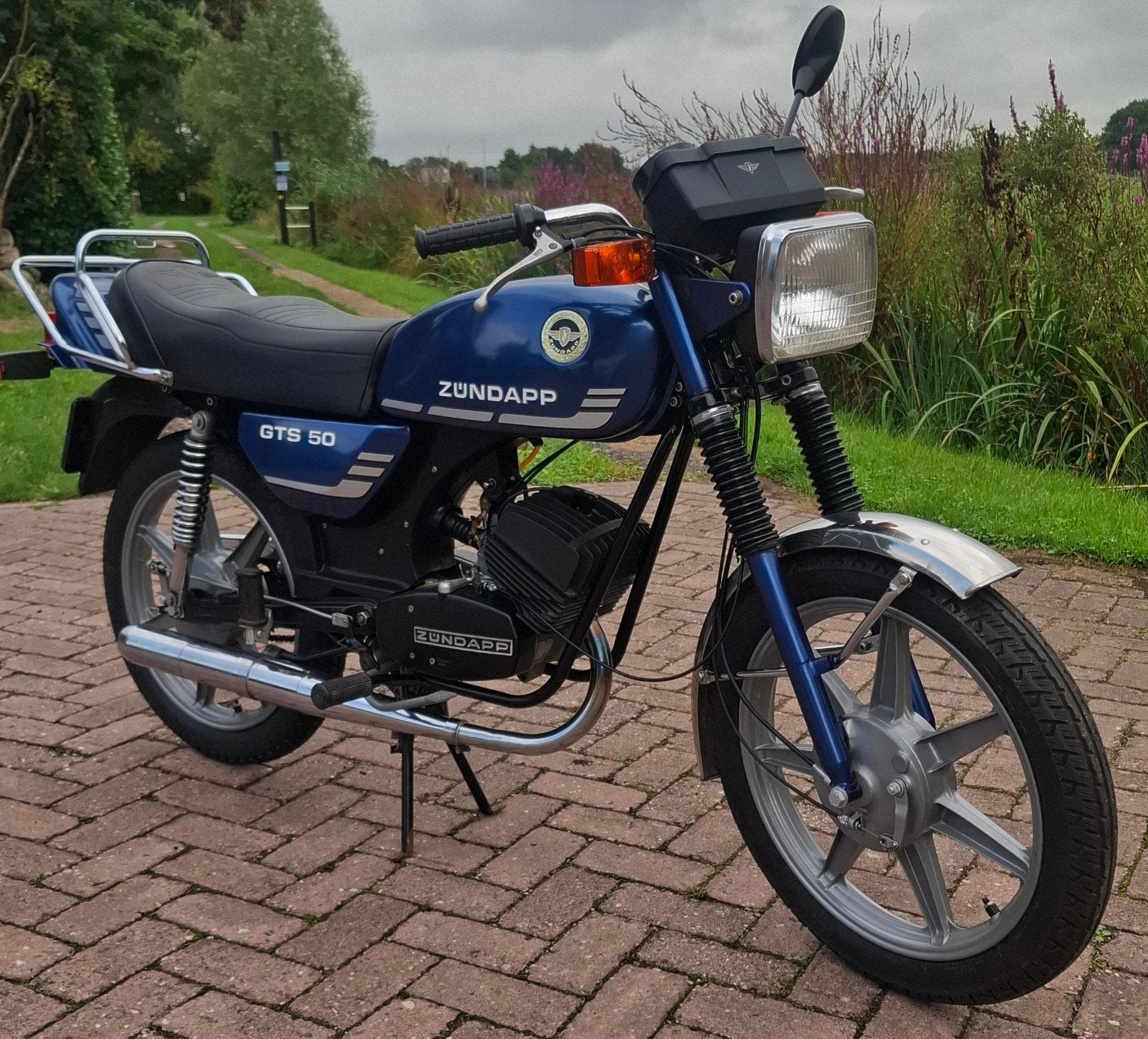 ZÜNDAPP GTS50 529 ZEER MOOI, Fietsen en Brommers, Ophalen, Zo goed als nieuw, Overige modellen