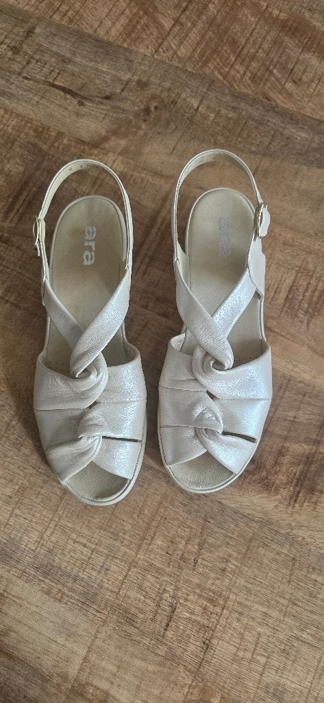 ara schoenen maat 39, Ophalen of Verzenden, Gedragen, Overige kleuren, Sandalen of Muiltjes