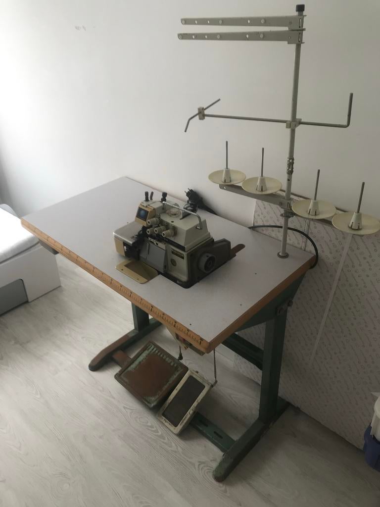 Industriële Lockmachine - Global OV-600 Series, Hobby en Vrije tijd, Naaimachines en Toebehoren, Overige merken, Gebruikt, Ophalen of Verzenden