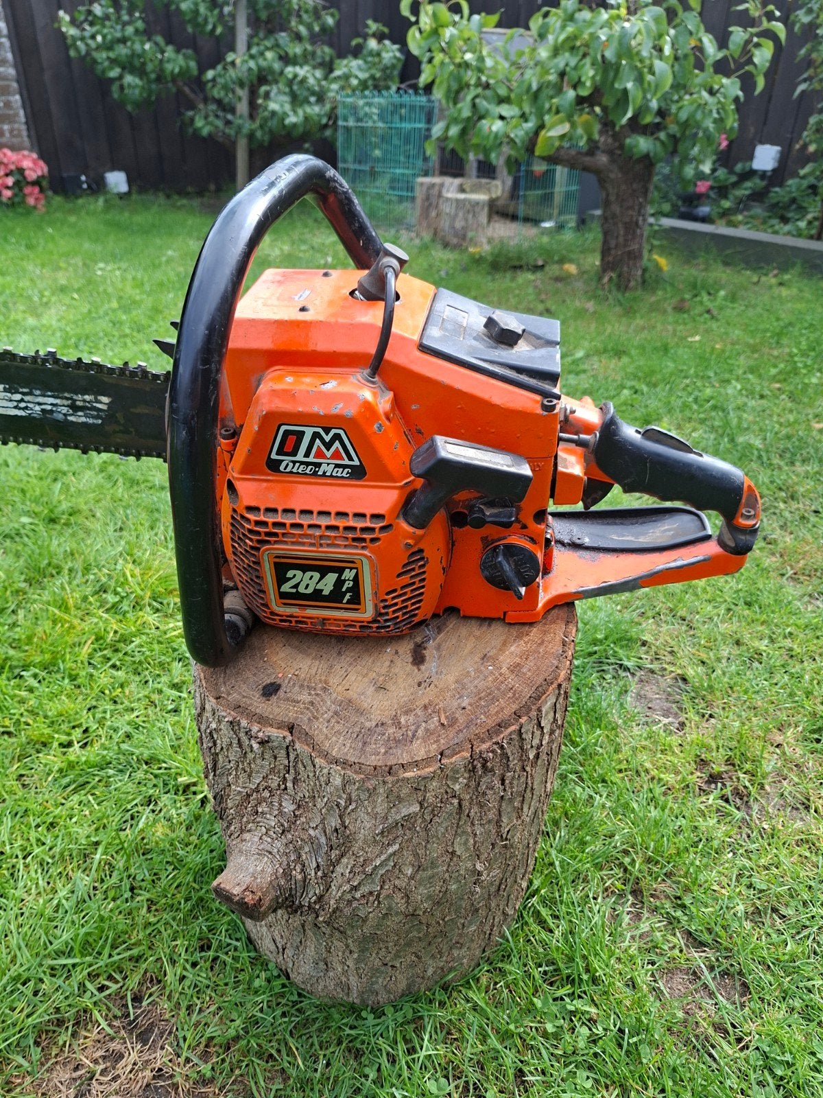 Oleo-Mac 284 Kettingzaag  81 cc