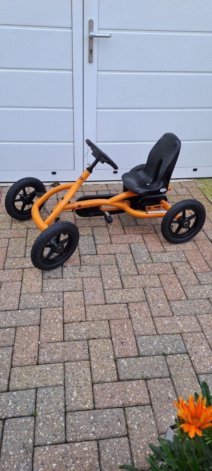 Berg buddy nieuwe banden, Kinderen en Baby's, Ophalen, Zo goed als nieuw, Berg, Vrijloopautomaat