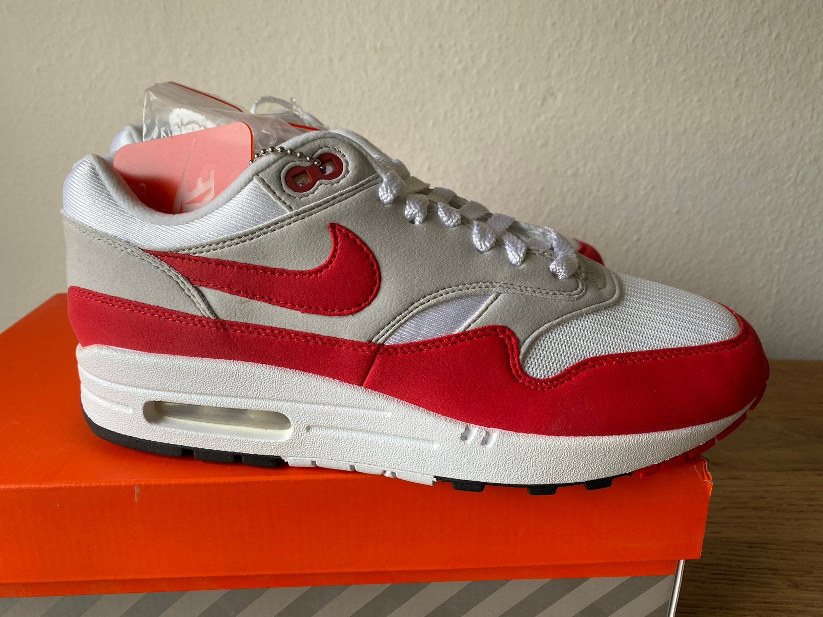 Nieuw Nike Air Max 1 Anniversary OG Red Sneakers Patta 40.5, Kleding | Heren, Schoenen, Wit, Nieuw, Ophalen of Verzenden, Sneakers of Gympen