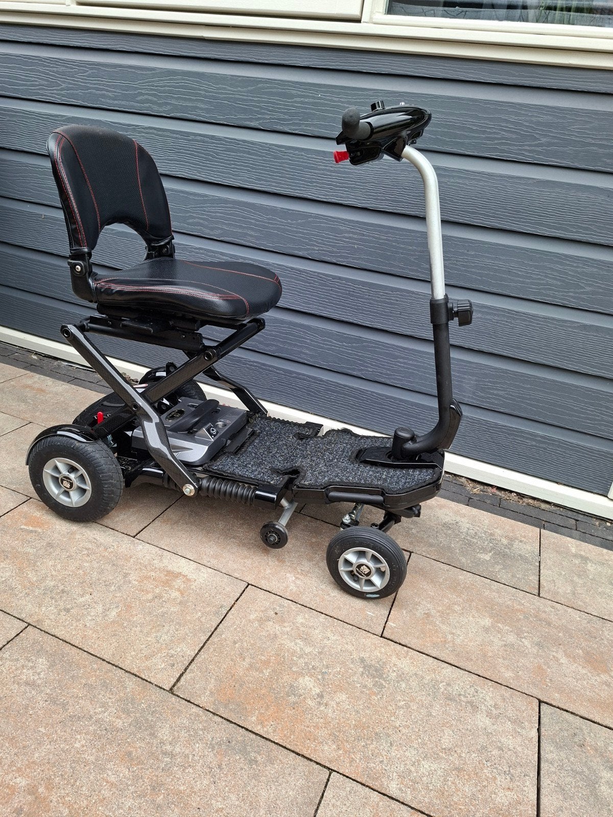 Mango brio bobby scootmobiel opvouwbaar, Ophalen, Zo goed als nieuw, Mango, 10 km/u of minder