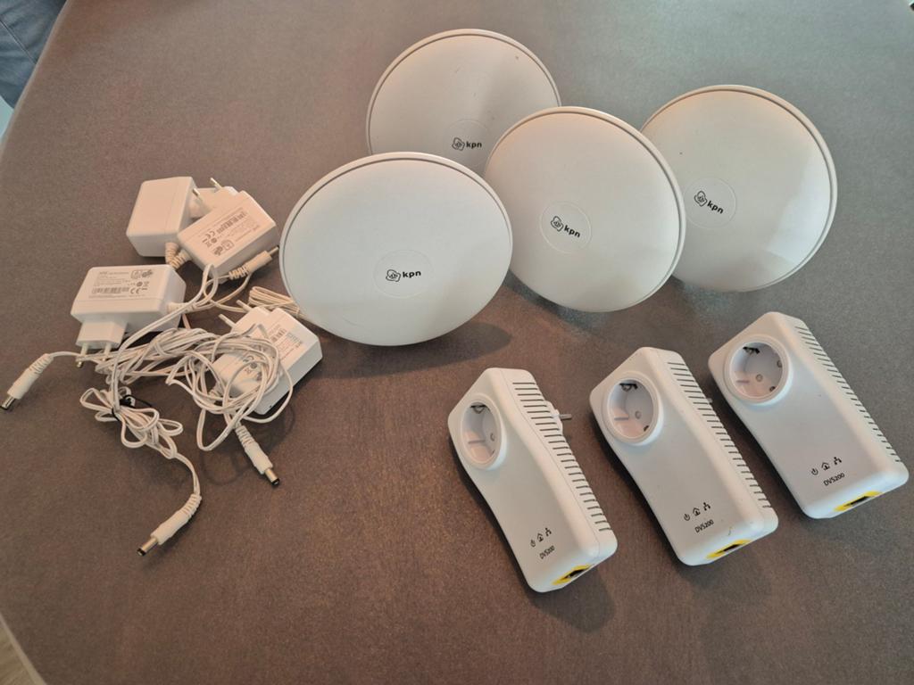 KPN Wifi Versterkers en Powerline Adapters Set, Ophalen of Verzenden, Gebruikt, Router, KPN