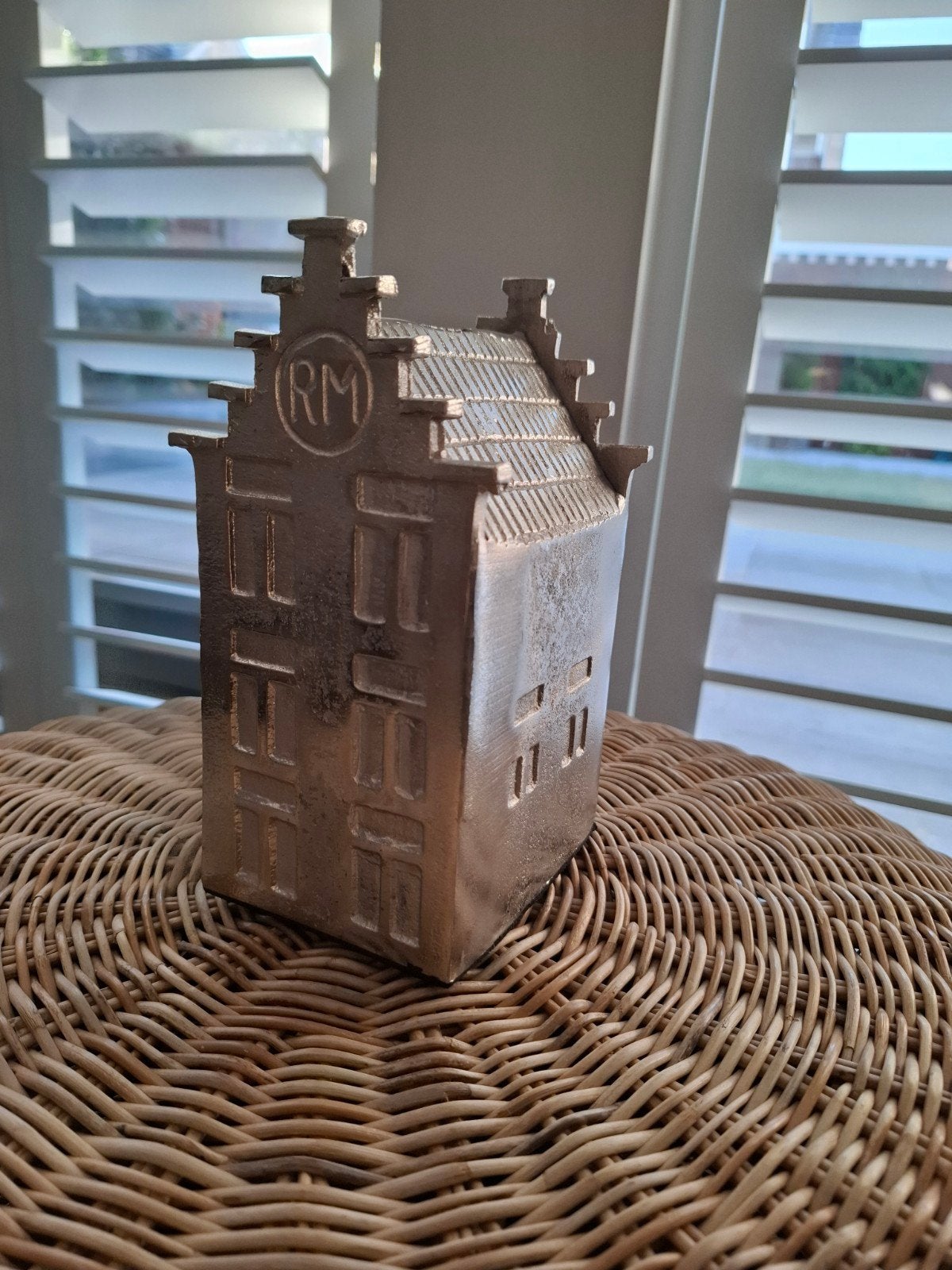Riviera Maison -  House money bank - als nieuw!, Ophalen, Zo goed als nieuw, Metaal of Blik, Object of Gebouw