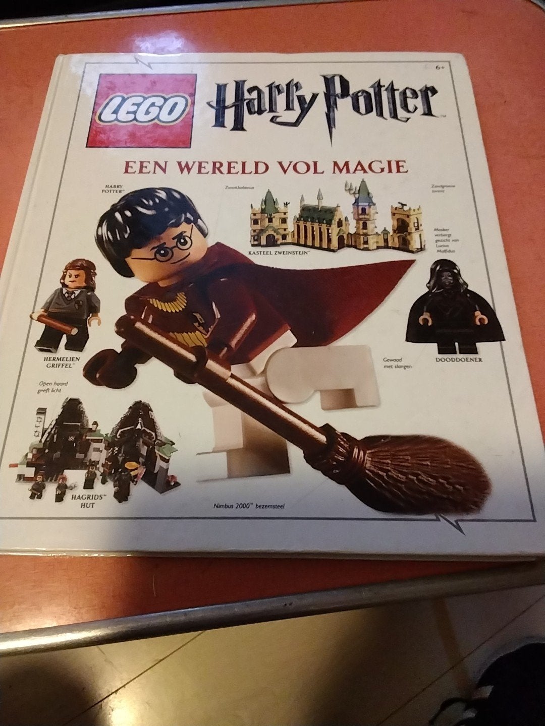 lego harry Potter een wereld vol magie € 7.50, Kinderen en Baby's, Speelgoed | Duplo en Lego, Ophalen of Verzenden, Zo goed als nieuw