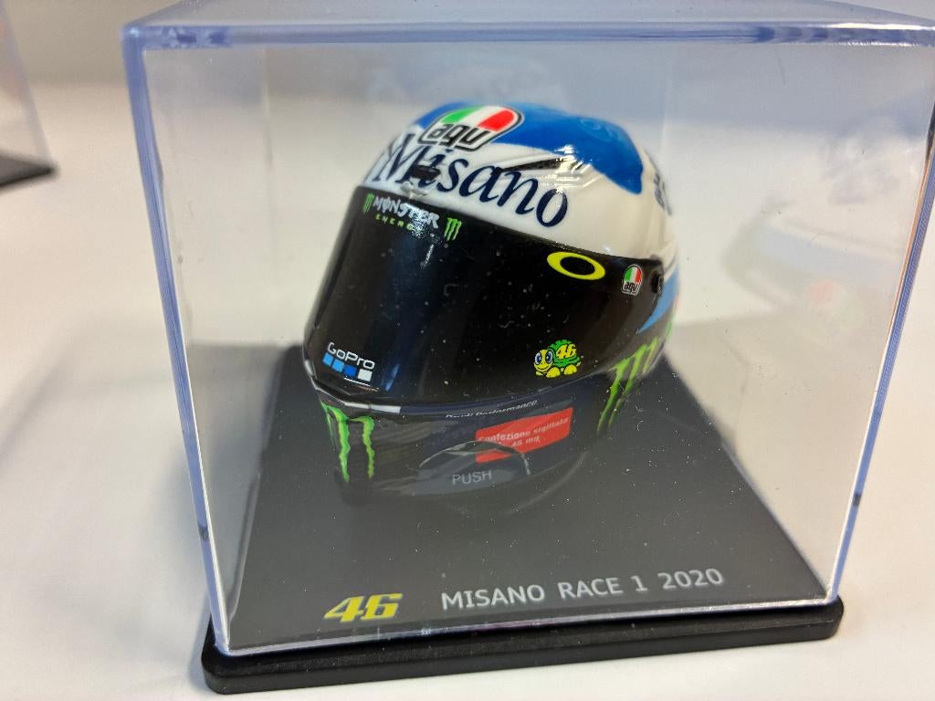 69766: Helm - MotoGP - Valentino Rossi - Misano Race 1 2020, Hobby en Vrije tijd, Modelauto's | 1:5 tot 1:12, Overige typen, Zo goed als nieuw