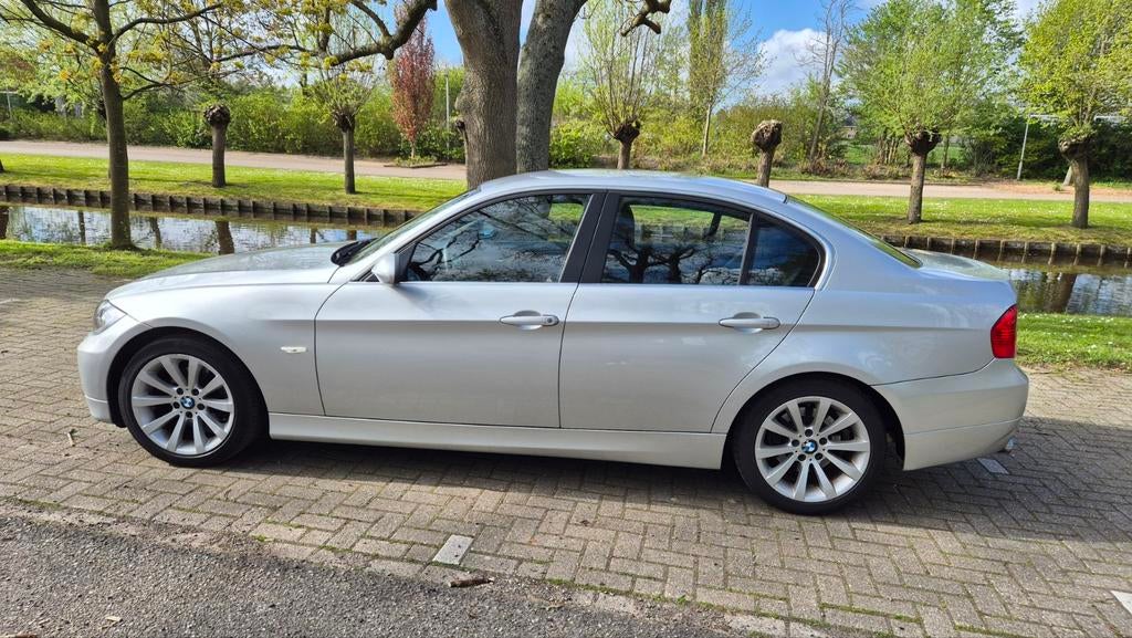 BMW 3-Serie 2.5 I 325 AUT 2006 Grijs 108k (!) km, Automaat, 745 kg, Zwart, 2497 cc