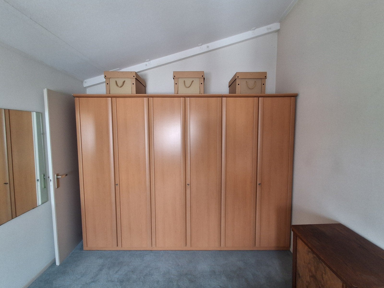 Ruime kledingkast met 6 deuren., Ophalen, Gebruikt, 200 cm of meer, 150 tot 200 cm