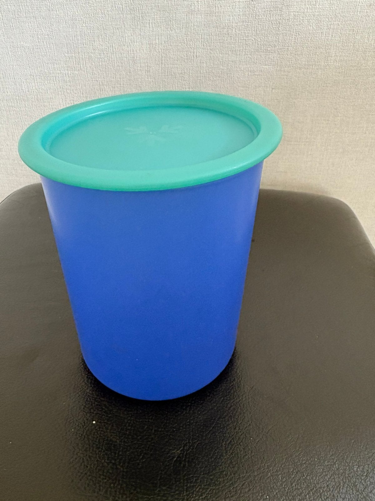 Vorraad bakje, Ophalen of Verzenden, Zo goed als nieuw, Blauw, Bus of Trommel