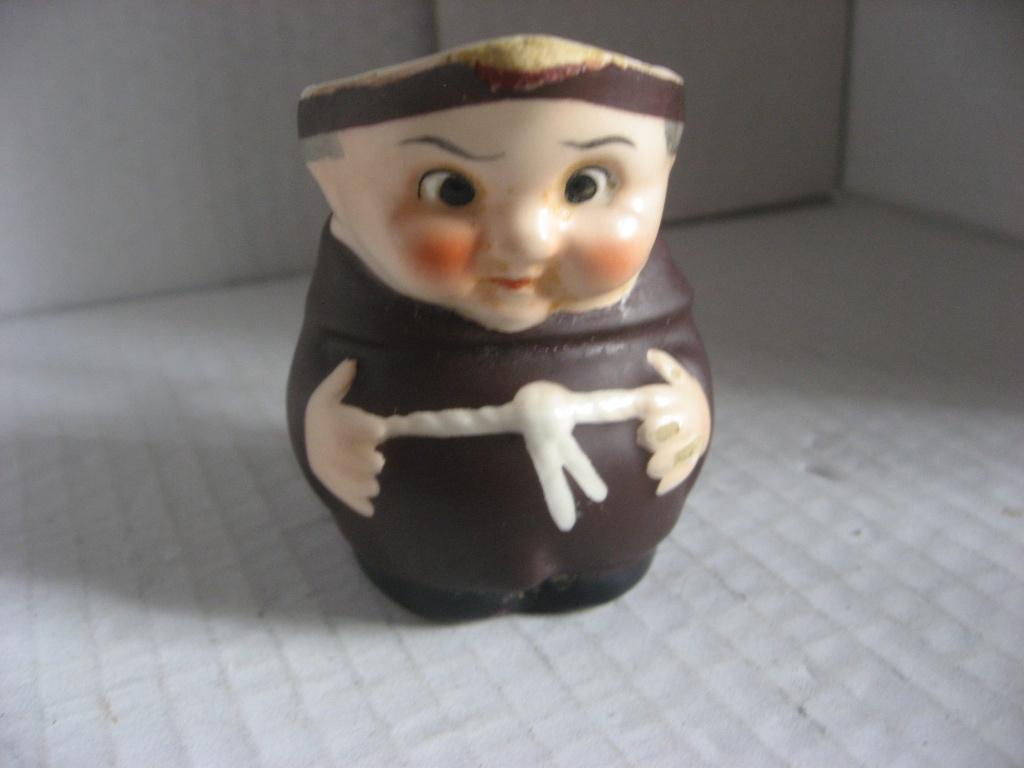 Goebel porselein patertje schenk kannetje, Ophalen of Verzenden