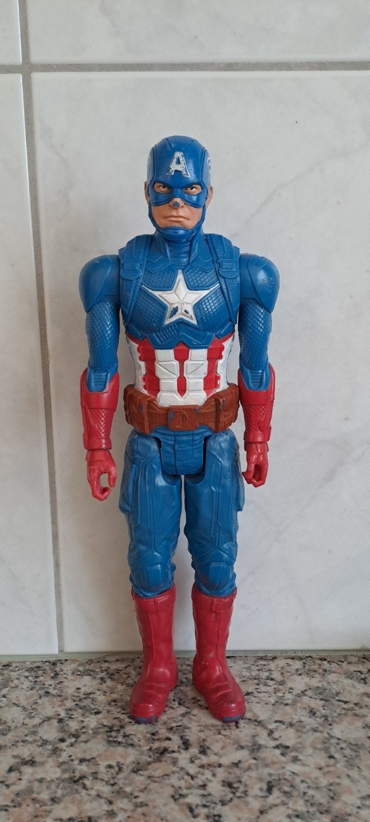 Captain America actiefiguur - 30cm, Ophalen of Verzenden, Gebruikt