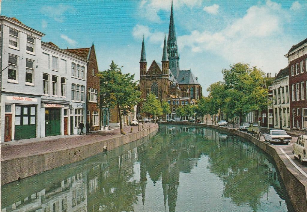 GOUDA Gouwe met R.K. Kerk Citroën 2 CV en Ford Thunderbird, Verzenden, 1960 tot 1980, Ongelopen, Zuid-Holland