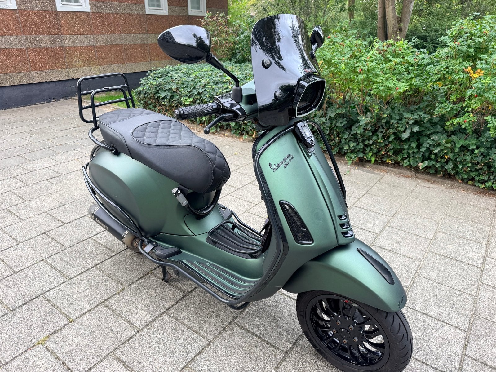 Custom Vespa Sprint 50 4T3V Mat Groen - Akrapovic Uitlaat, Fietsen en Brommers, Ophalen, Gebruikt, Overige modellen, Maximaal 45 km/u