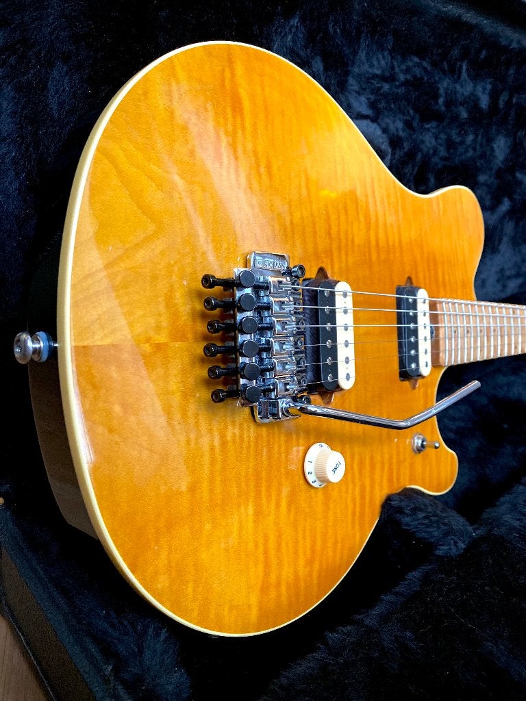 Music Man Eddie Van Halen EVH 1992 Translucent Gold, Ophalen, Zo goed als nieuw, Solid body, Overige merken