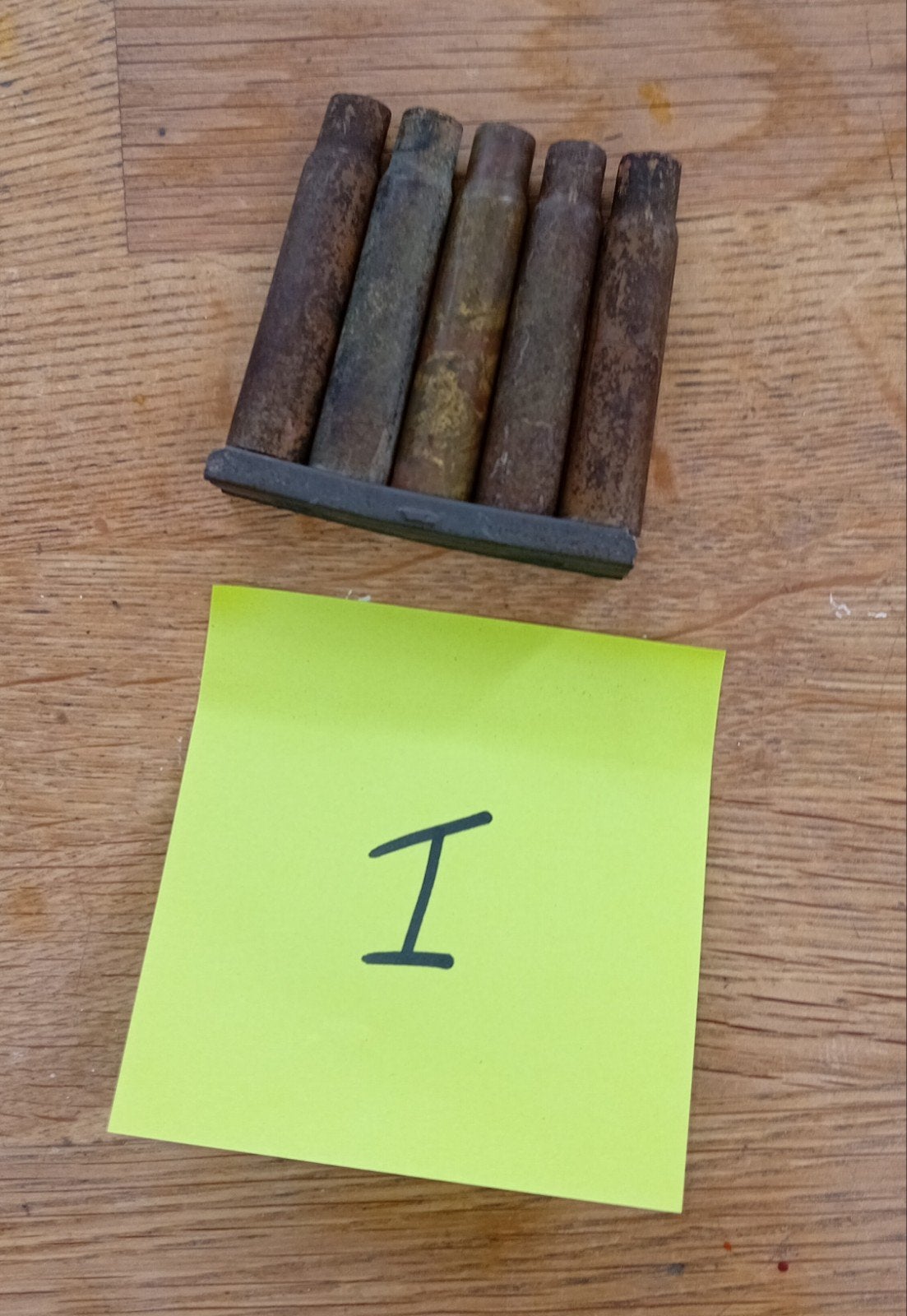 ​Originele WO2 Duitse Mauser K98 Laadstrip met 5 Hulzen, Ophalen of Verzenden, Duitsland, Hulzen of Bodemvondsten