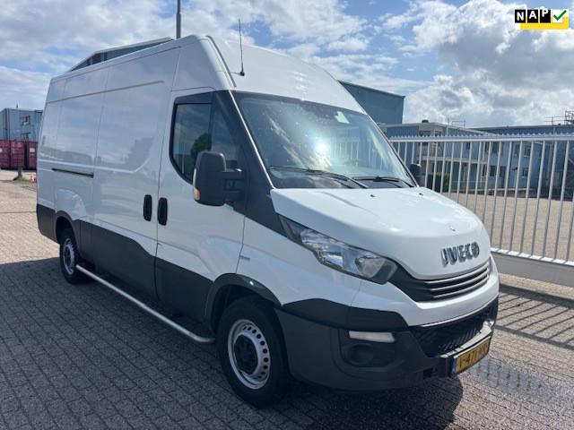 Iveco Daily 35S12V 2.3 352 H3 automaat euro 6 met motor prob, Auto's, Bestelauto's, Gebruikt, Euro 6, Iveco, 116 pk