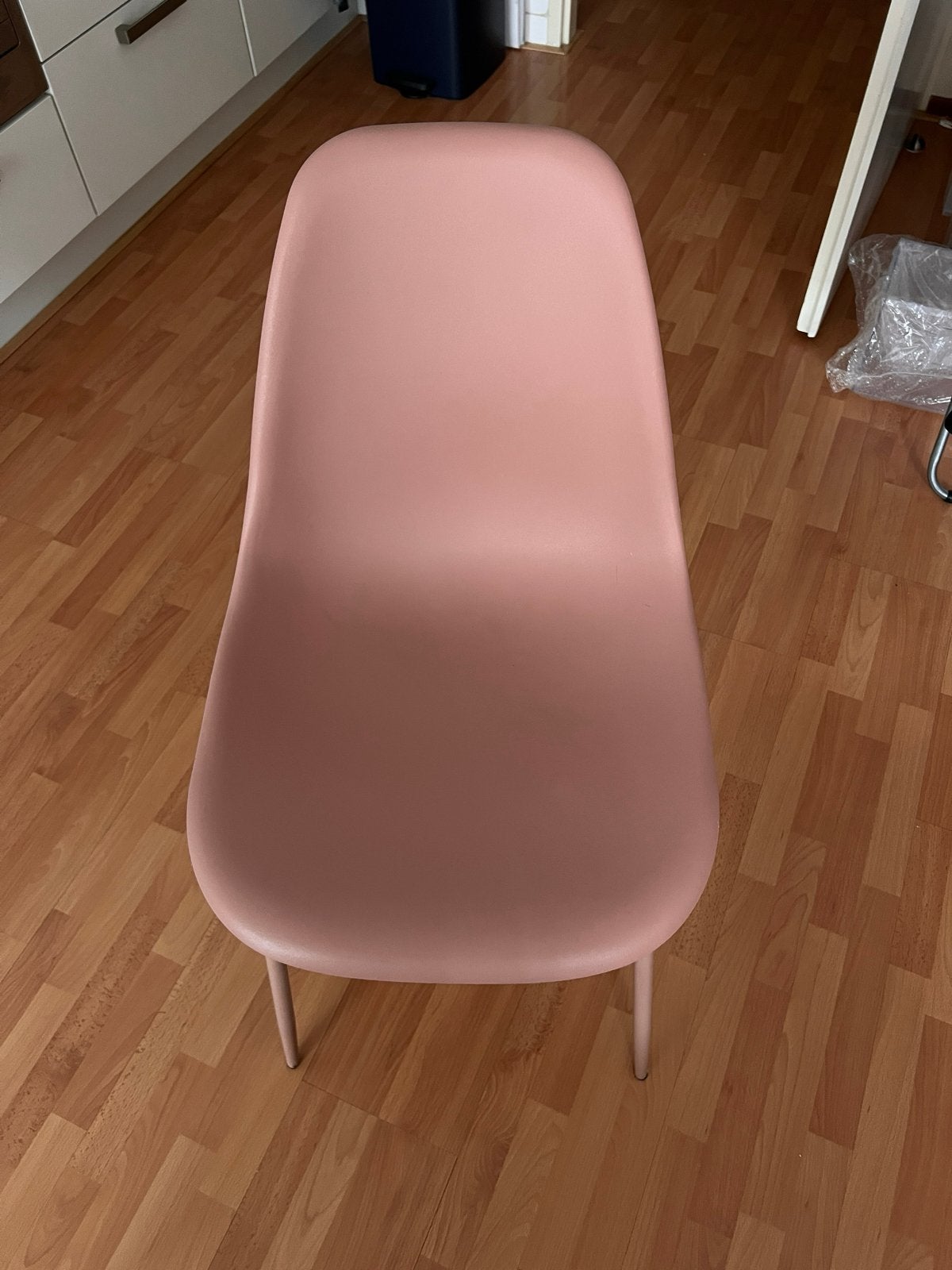 Roze stoel IKEA, Huis en Inrichting, Stoelen, Ophalen, Kunststof, Overige kleuren, Zo goed als nieuw