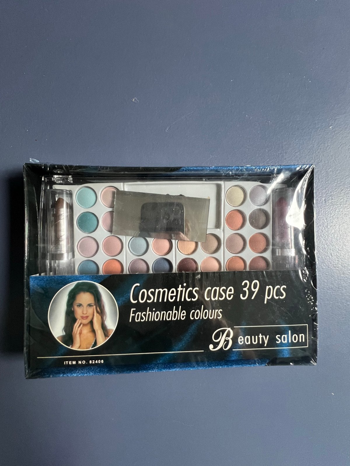Nieuwe Cosmetics Case 39 stuks - Ouder model, Sieraden, Tassen en Uiterlijk, Overige kleuren, Gehele gezicht, Nieuw, Ophalen of Verzenden